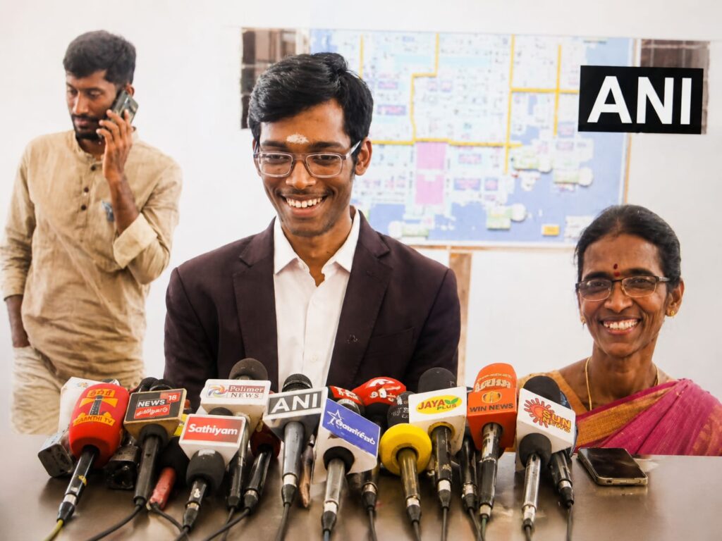 Vijay cm