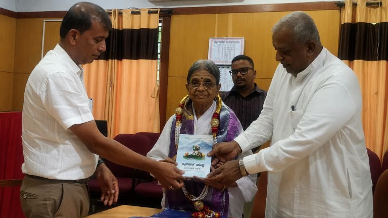 ಕ್ಯಾನ್ಸರ್ ನೋವಿನ ನಡುವೆಯೂ ದೇಶಸೇವೆ: ಮನೆ ಮಾರಿದ ಹಣವನ್ನೇ ಸೈನಿಕರಿಗೆ ಕೊಟ್ಟ 86ರ ಅಜ್ಜಿ!